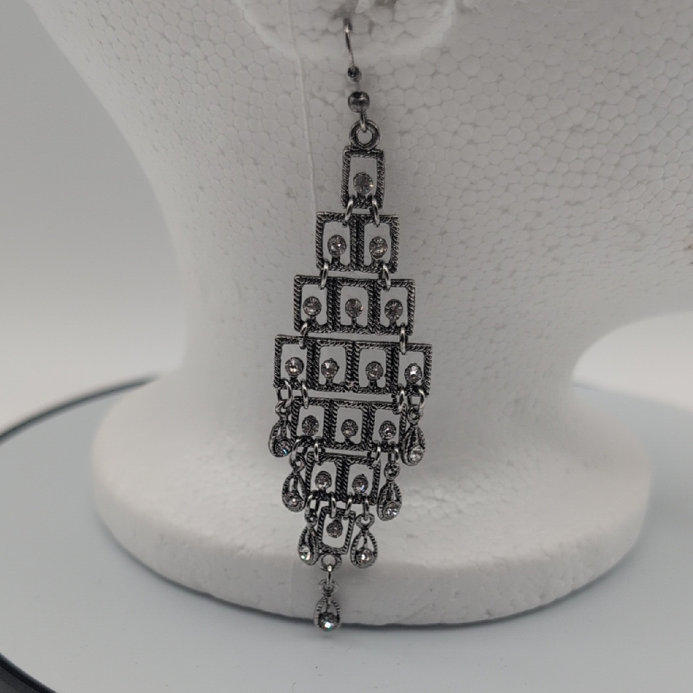 Elegant Silver Toned Stoned Chandelier Drop Dangle Hook Earrings